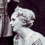 Adriana Gădăleanu, Smara Marcu, Aurel Ştefănescu (în plan apropiat) şi Cristian Ioan şi Dan Ciobanu (în spate) în &bdquo;Povestea dulgherului şi a frumoasei sale soţii&ldquo; de Radu Stanca, regia Zoe Anghel Stanca